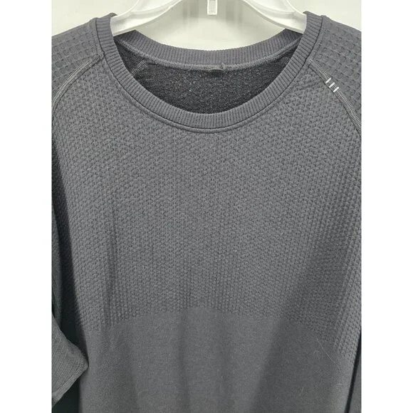 Lululemon Black Textured Crewneck Sweatshirt Mens - Picture 2 of 6
